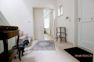 Gallery 01