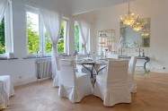 Gallery 01